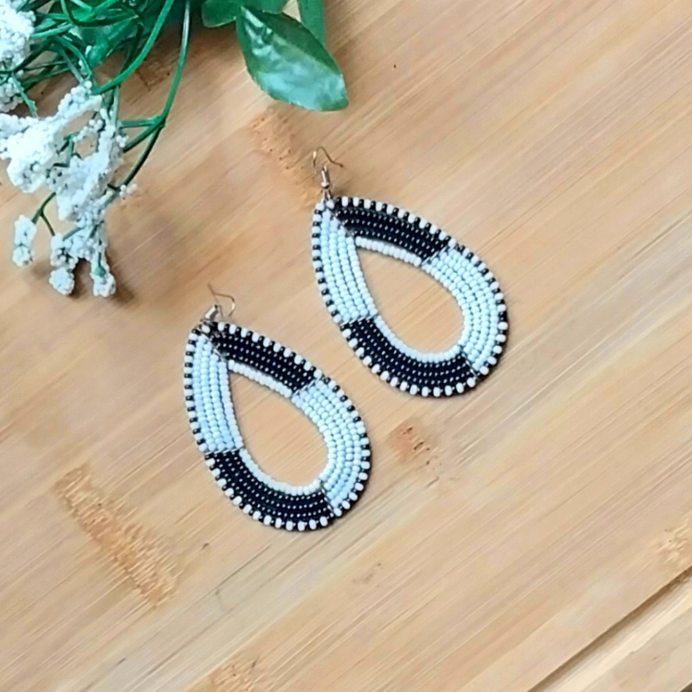 1PR African Maasai Beaded Earring Set - Picture 2 of 4